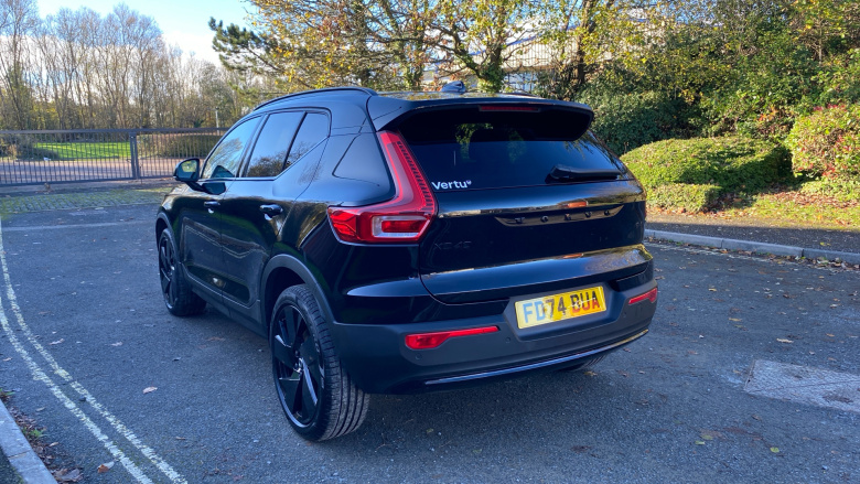 Volvo XC40 2.0 B4P Plus Black Edition 5dr Auto Petrol Estate